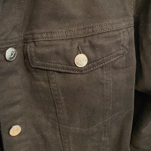 Black denim trucker jacket - Picture 2 of 5